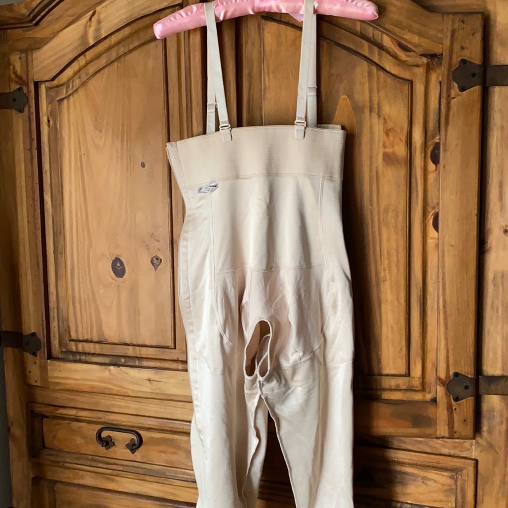 Annette compression garment sz M